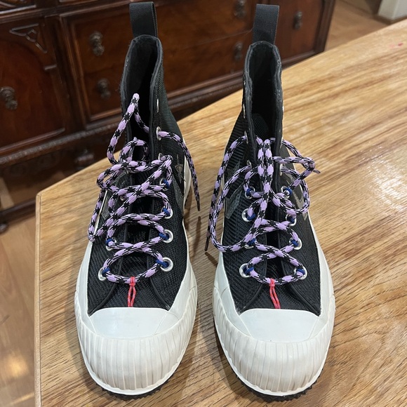 Converse Bossy MC Black and White High-Tops with Purple Laces NWOT - Picture 1 of 8